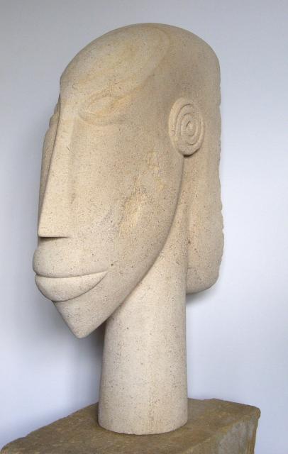 Head with Narrow Chin
